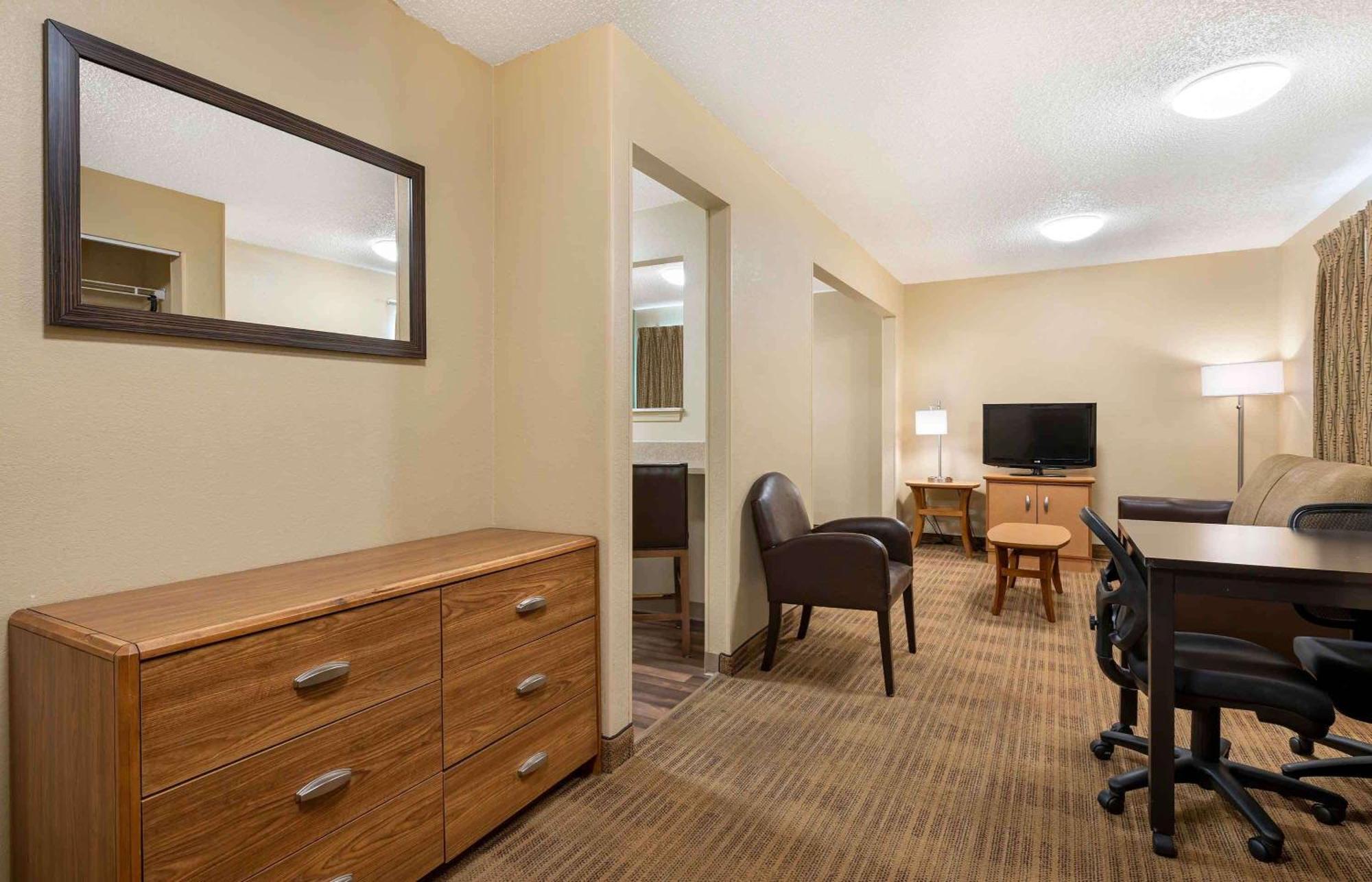Suburban Studios Indianapolis Northwest - College Parks Eksteriør billede